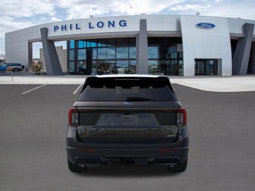 Agate Black Metallic 2026 Ford Explorer ST-Line