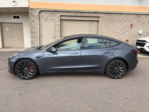 2023 Tesla Model 3 Performance