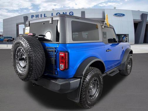 VELOCITY BLUE METALLIC 2024 Ford Bronco Big Bend