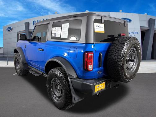 VELOCITY BLUE METALLIC 2024 Ford Bronco Big Bend