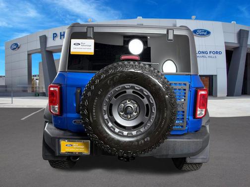 VELOCITY BLUE METALLIC 2024 Ford Bronco Big Bend