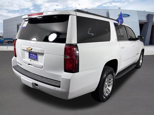 2017 Chevrolet Suburban LT