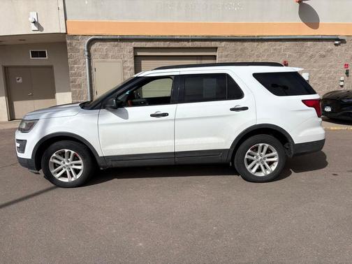 2016 Ford Explorer Base