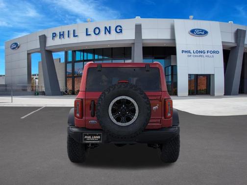 RUBY RED MET TNTD CLEARCOAT 2026 Ford Bronco Badlands