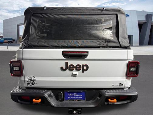 Bright White Clearcoat 2021 Jeep Gladiator Mojave 4x4
