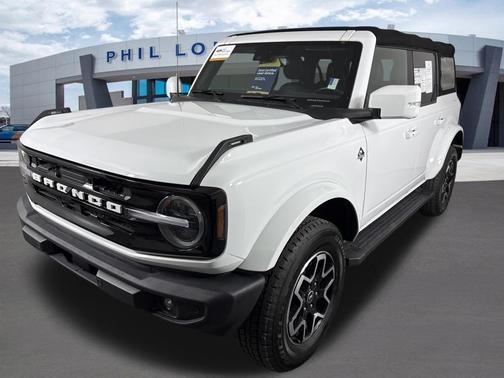 OXFORD WHITE 2022 Ford Bronco Outer Banks