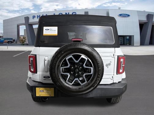 OXFORD WHITE 2022 Ford Bronco Outer Banks