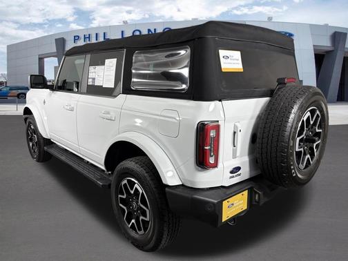 OXFORD WHITE 2022 Ford Bronco Outer Banks