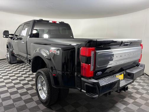 2024 Ford F-450 Limited