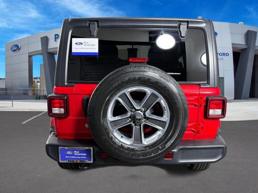 Firecracker Red Clearcoat 2019 Jeep Wrangler Unlimited Sahara
