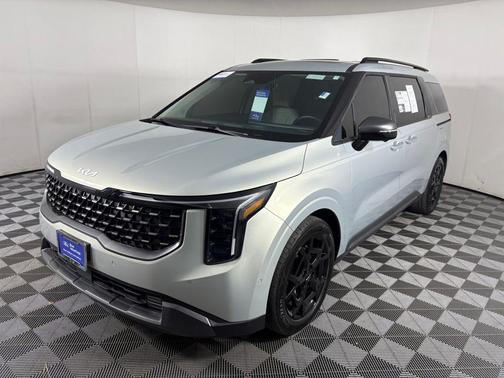 2025 Kia Carnival SX