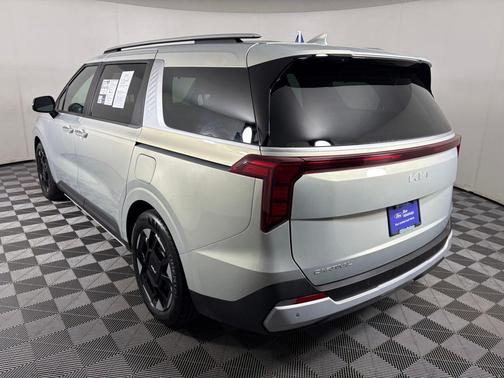 2025 Kia Carnival EX