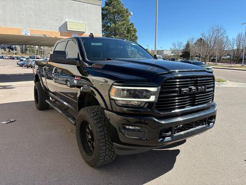 2019 RAM 2500 Laramie Crew Cab 4x4 6'4' Box