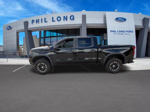Black 2022 Chevrolet Silverado 1500 ZR2