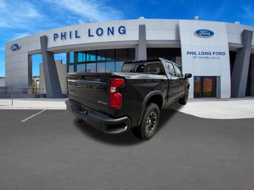 Black 2022 Chevrolet Silverado 1500 ZR2