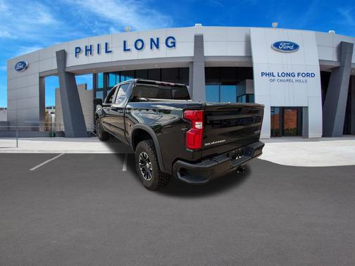 Black 2022 Chevrolet Silverado 1500 ZR2