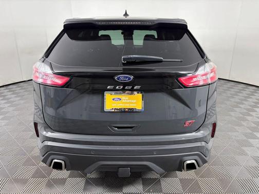 2021 Ford Edge ST