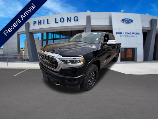Diamond Black Crystal Pearlcoat 2019 RAM 1500 Limited