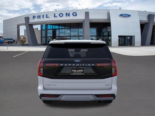 Space Silver Metallic 2026 Ford Expedition Max Platinum