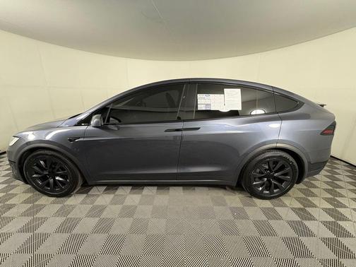 2023 Tesla Model X Standard Range