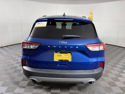 ATLAS BLUE METALLIC 2022 Ford Escape SEL