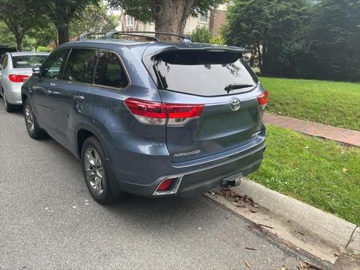 2019 Toyota Highlander Limited Platinum