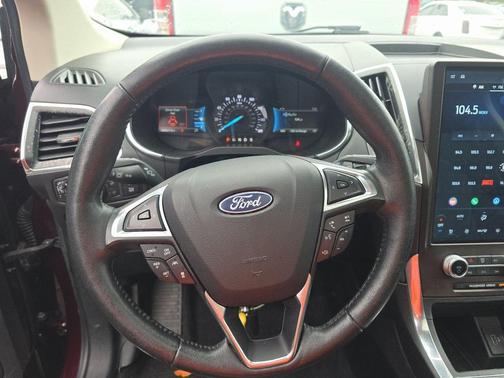 2021 Ford Edge Titanium