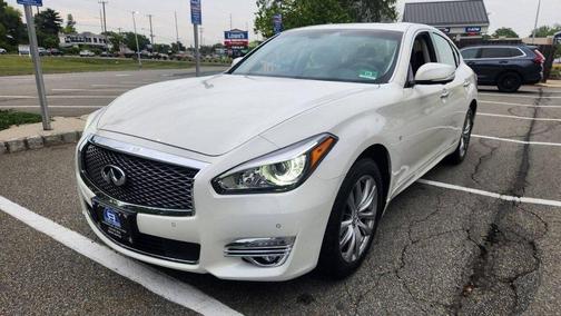 2019 INFINITI Q70 3.7X LUXE