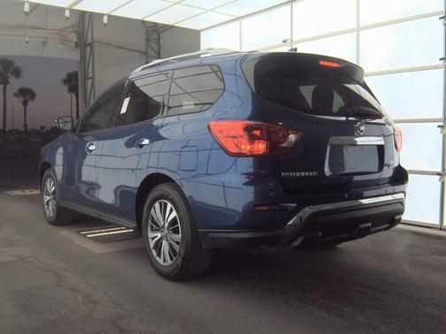 2019 Nissan Pathfinder SV