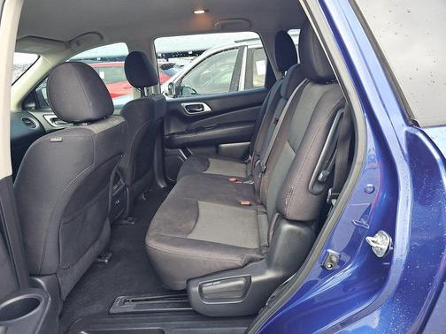 2019 Nissan Pathfinder SV