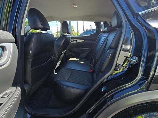 2020 Nissan Rogue Sport SV