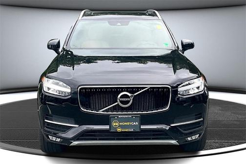 2019 Volvo XC90 T6 Momentum