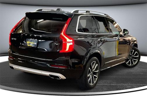 2019 Volvo XC90 T6 Momentum