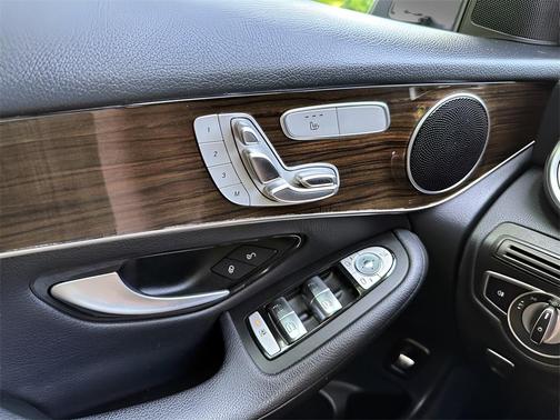 2019 Mercedes-Benz GLC 300 4MATIC