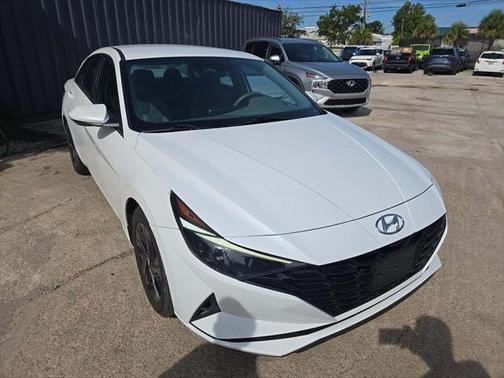 2021 Hyundai ELANTRA SEL
