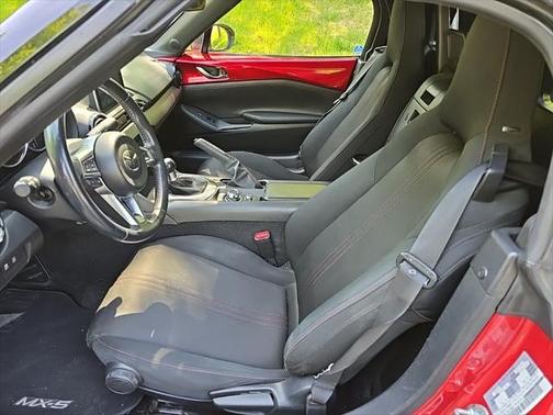 2016 Mazda MX-5 Miata Club