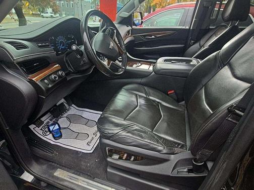 2020 Cadillac Escalade Luxury