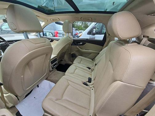 2019 Audi Q7 55 Prestige