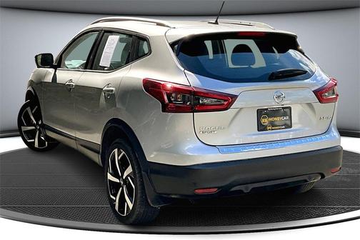 2022 Nissan Rogue Sport SL