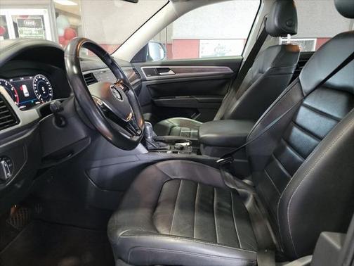 2018 Volkswagen Atlas 3.6L SEL Premium