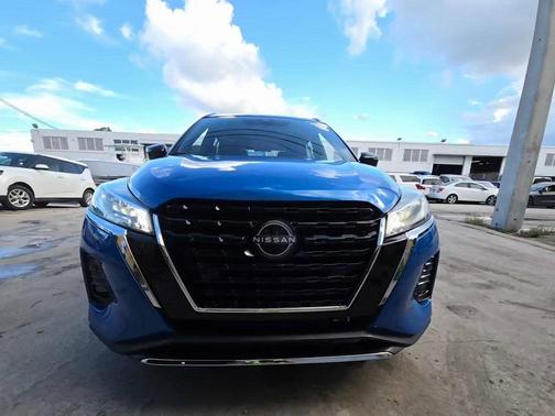 2024 Nissan Kicks SR