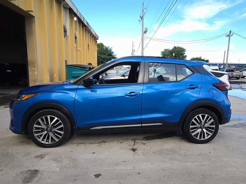 2024 Nissan Kicks SR