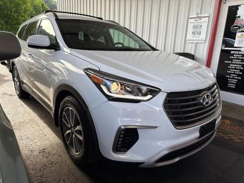 2018 Hyundai SANTA FE SE