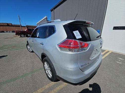 2016 Nissan Rogue SV