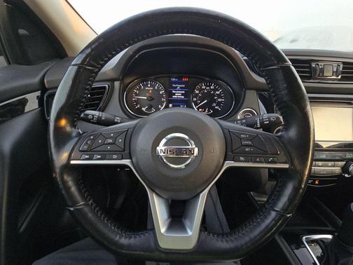 2021 Nissan Rogue Sport SV