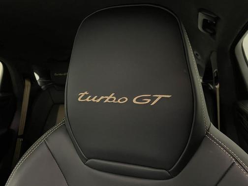 2022 Porsche Cayenne Turbo GT