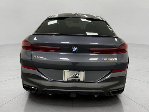2021 BMW X6 M50i