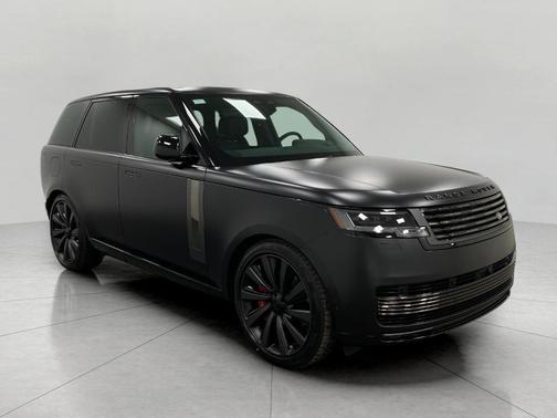 2026 Land Rover Range Rover P615 SV