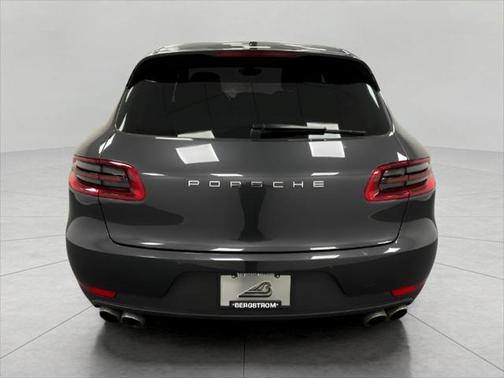 2017 Porsche Macan Base