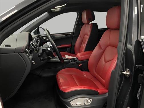 2017 Porsche Macan Base